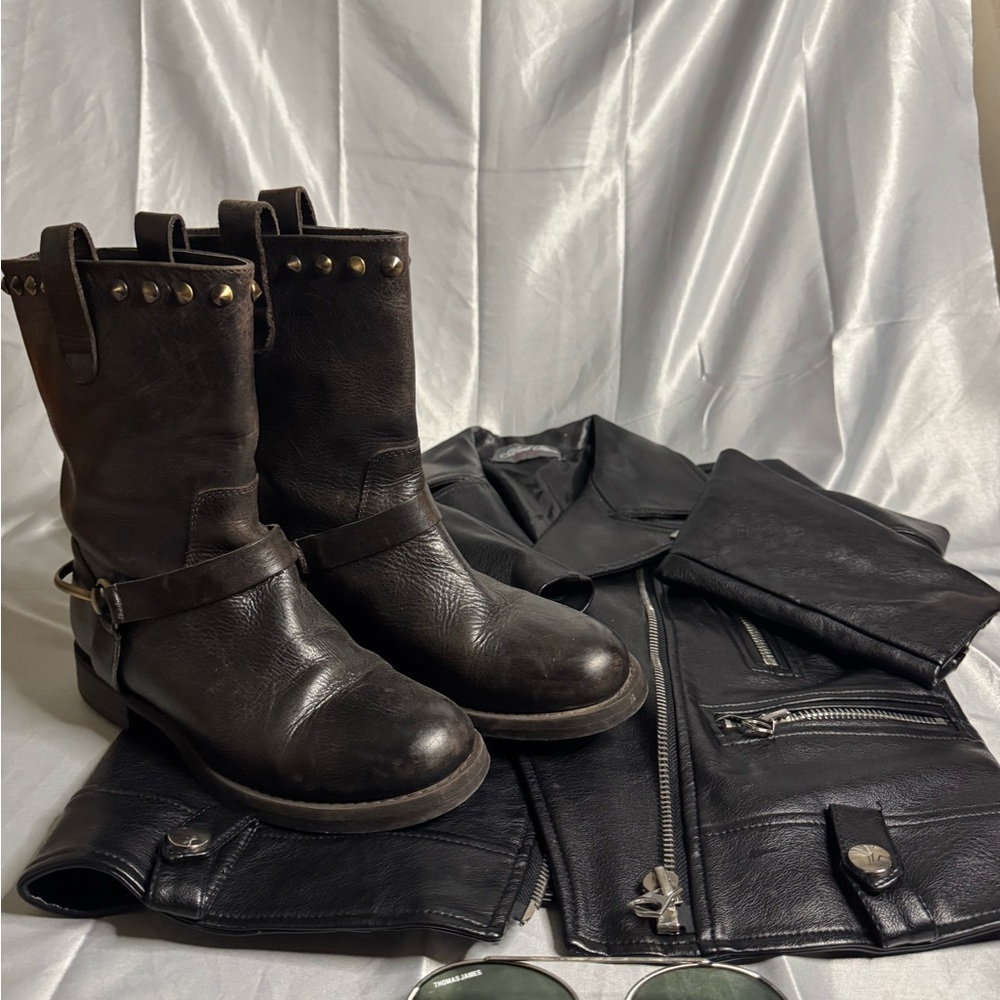 BOEMOS $360 Brown Leather Studded Mid Calf Pull On Boots
Made in Italy Size 36 - Picture 7 of 8